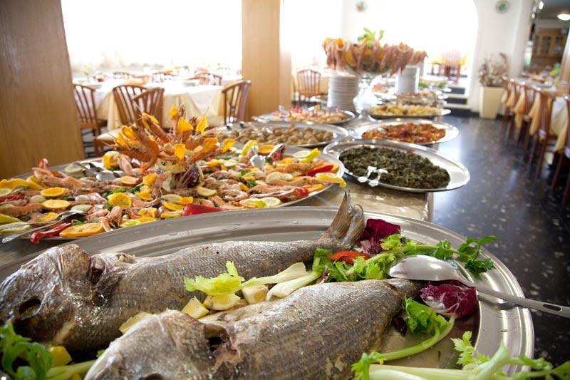 מרינה די מסה Hotel Peselli מראה חיצוני תמונה